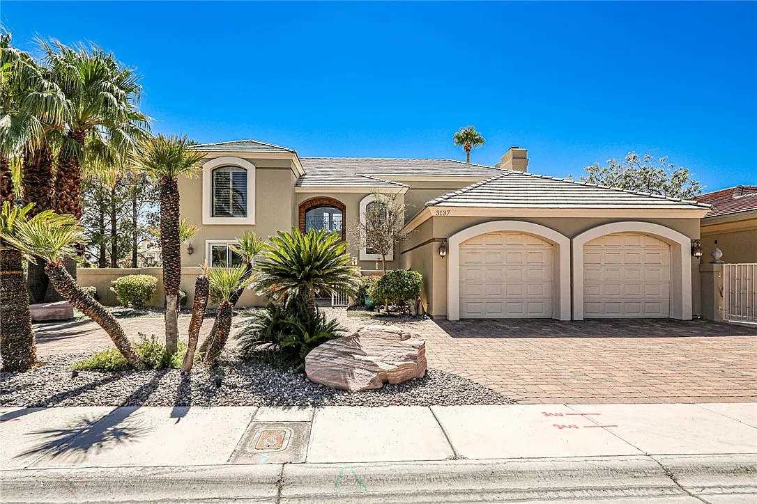4 bed, 4.5 bath, 3594 sqft, $5,500 — Photo 1