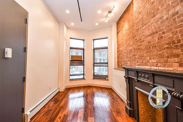 Rented by Brooklyn Rentals NYC | media 10