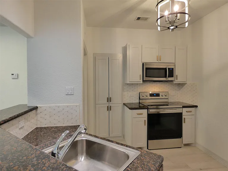 4832 FM 2218 Rd #B — Photo 10