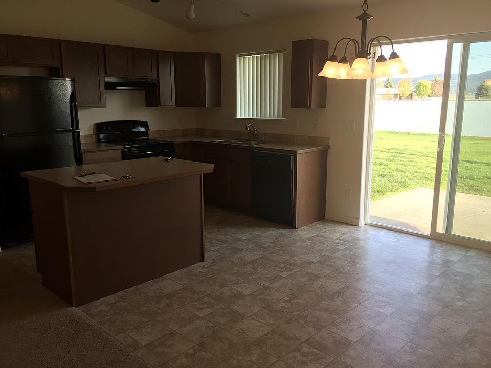 2nd image of 2152 E Knapp Dr