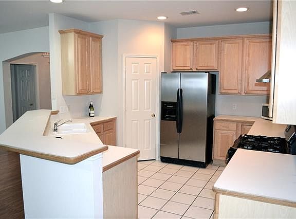 5th image of 5743 Green Hollow Ln