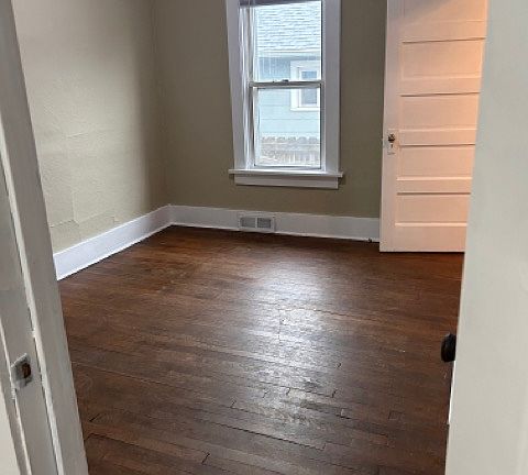 2nd image of 1644 30th St