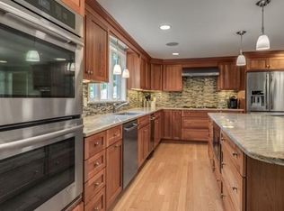 66 Edgemont Ave, Reading, MA 01867