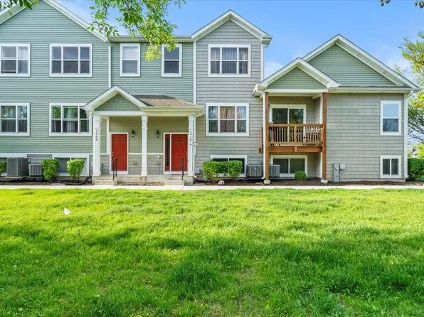 1910 Rena Ln, Yorkville, IL 60560