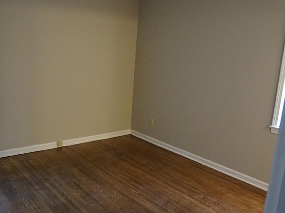 2nd image of 4800 Holt Dr