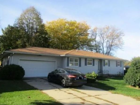 1308 1st St SE, Oelwein, IA 50662