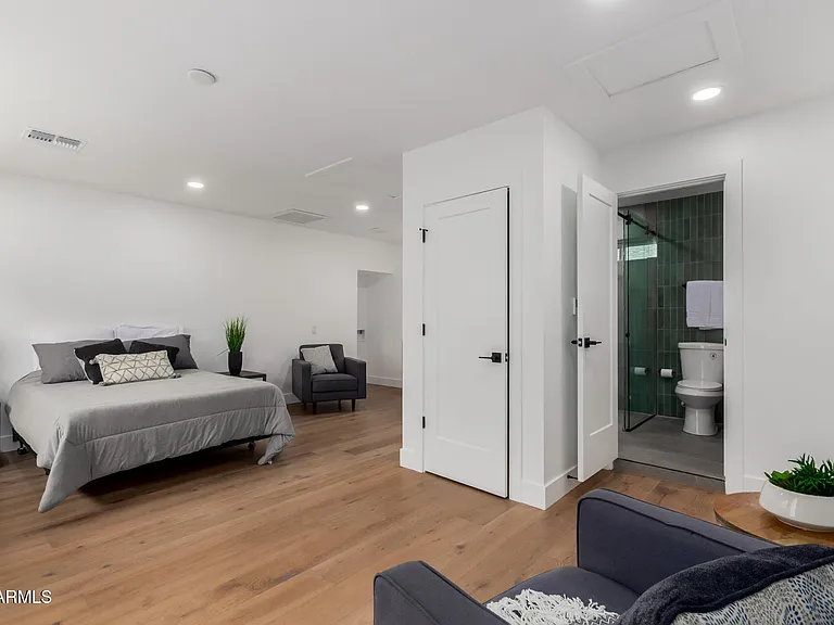 8401 E San Miguel Ave — Photo 16
