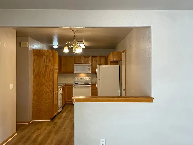 850 S Overland Trl #11 — Photo 6