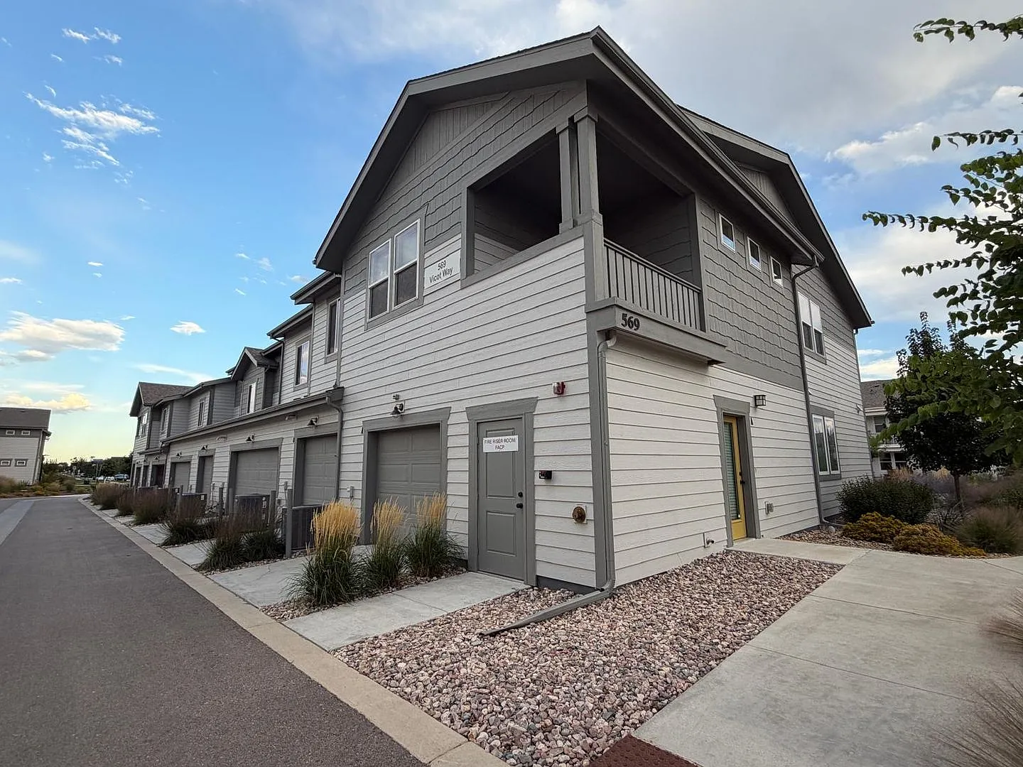 Newer Build 2B/2B in Fort Collins with Attached Garage Now Available! — Photo 1
