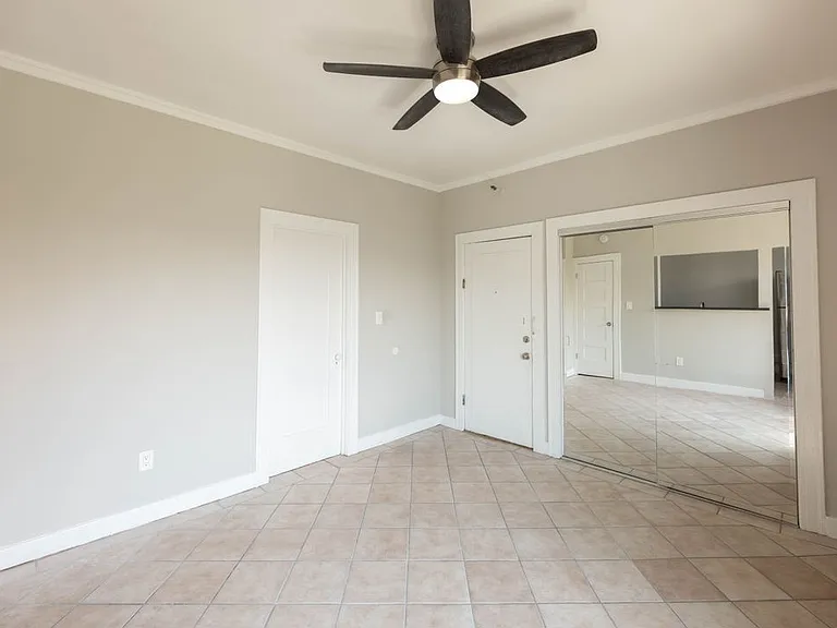 257 S Kenmore Ave #103 — Photo 6