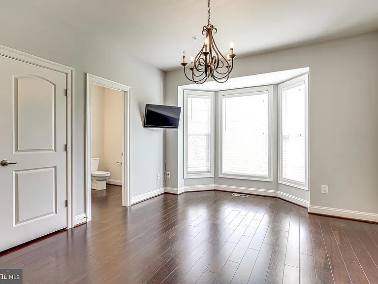 446 Whetstone Glen St — Photo 10