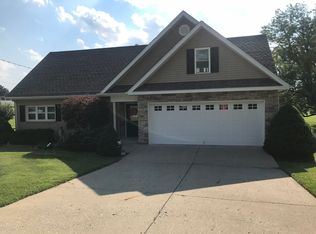 618 Golfview Ter, Lebanon, KY 40033