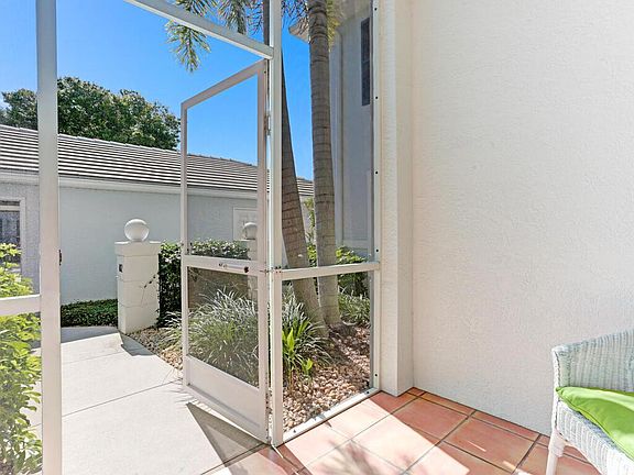 3rd image of 7095 Barrington Cir APT 102