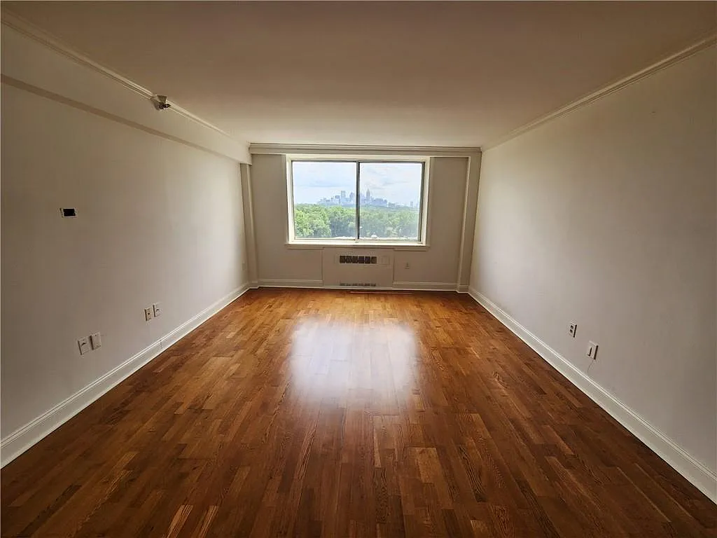 1 bed, 1.0 bath, 837 sqft, $1,395 — Photo 2