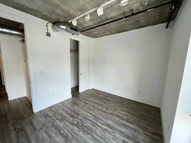 200 S Center St #203 — Photo 6