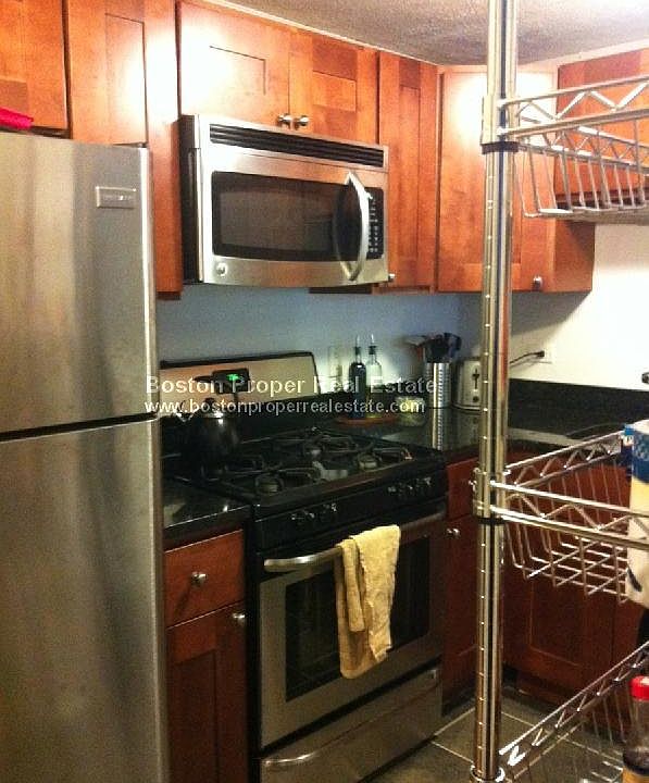 2nd image of 16 Hereford St #43