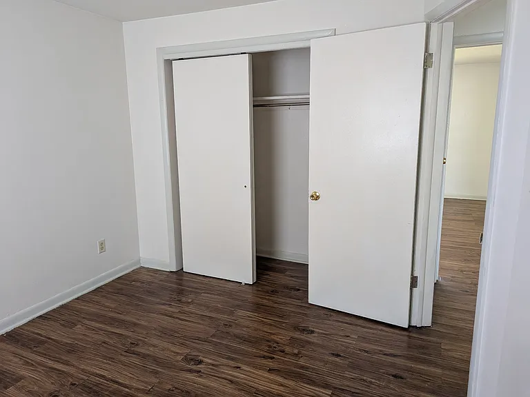 821 Manning Ave — Photo 6