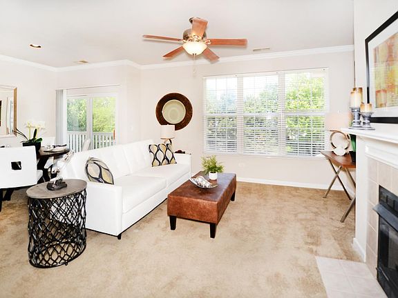 2nd image of 2819 Loveland St APT 203