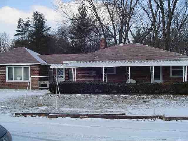 2nd image of 601 W Mishawaka Rd