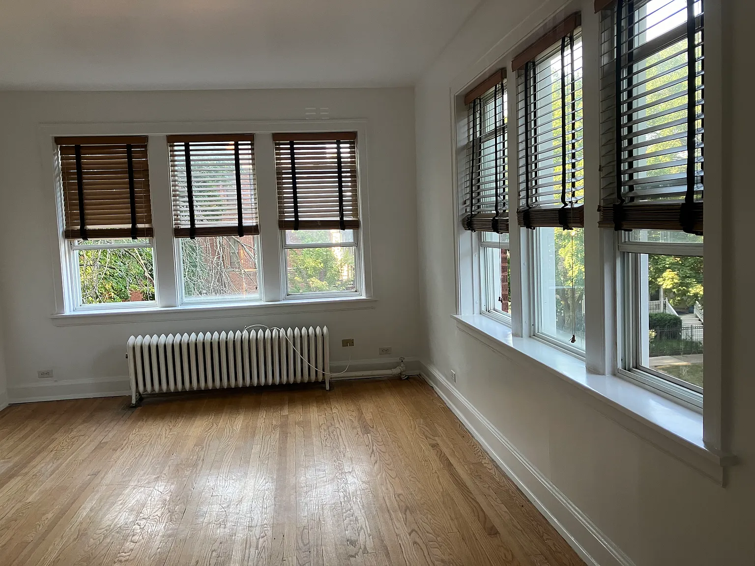 2 bed, 1000 sqft, $2,100 — Photo 3