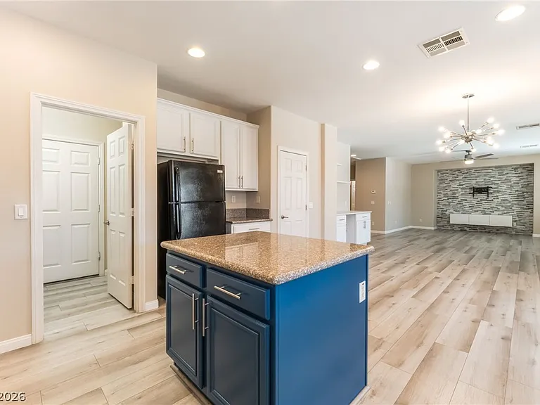 9440 Highview Rock Ct — Photo 8