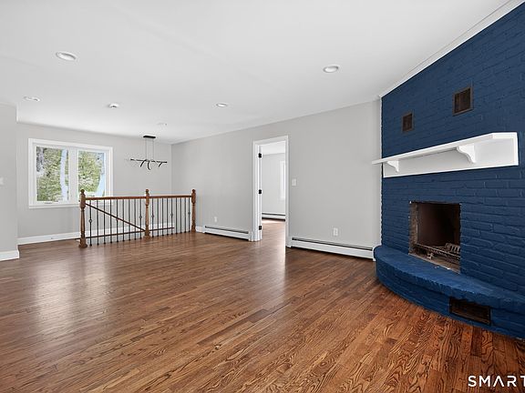 4th image of 48 Lakeside Drive