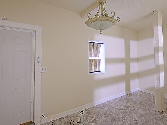 2nd image of 10716 S Langley Ave