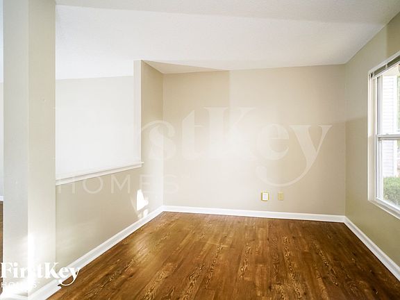 5th image of 2158 Bridlewood Dr