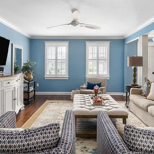 3 bed, 2.5 bath, 1472 sqft, $8,350 — Photo 4