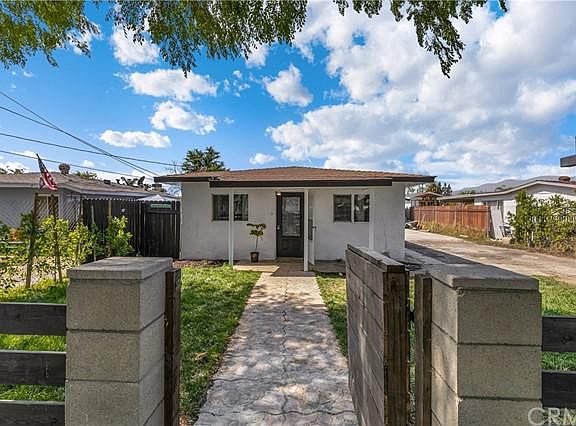 4th image of 125 N Soldano Ave