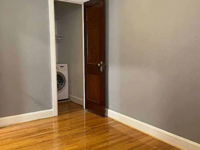 1760 N Pearl St #9 — Photo 20