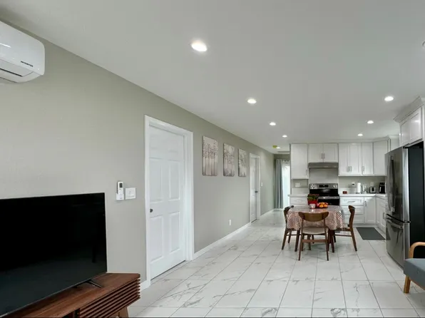 1472 Cerritos Ave #A, Long Beach, CA 90813