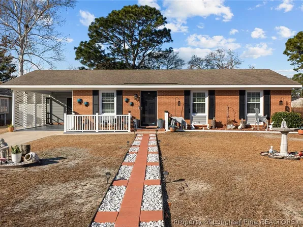 5915 Spinner Rd, Hope Mills, NC 28348