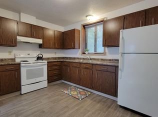 540 2nd St SW APT 101, Jamestown, ND 58401