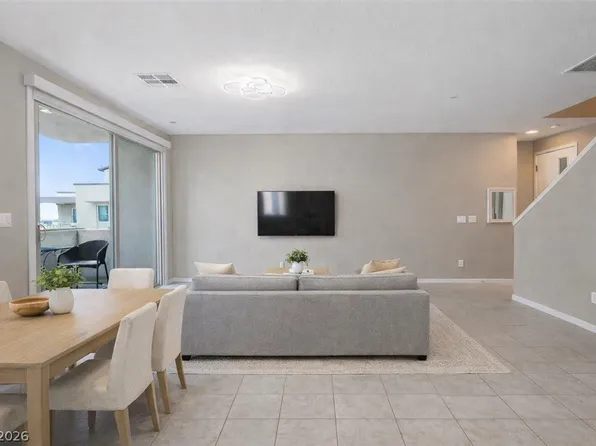 11230 Hidden Peak Ave Unit 211, Las Vegas, NV 89135