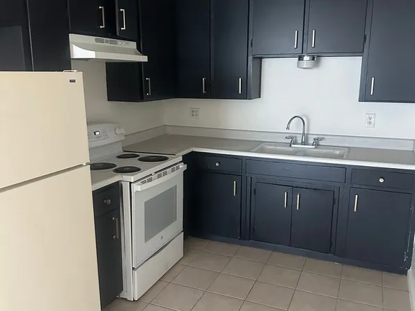 Leonard, 1430 Leonard Ave APT 2, Modesto, CA 95350