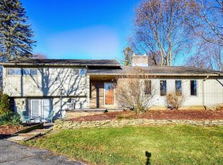 15854 Mayfield Dr, Lansing, MI 48906