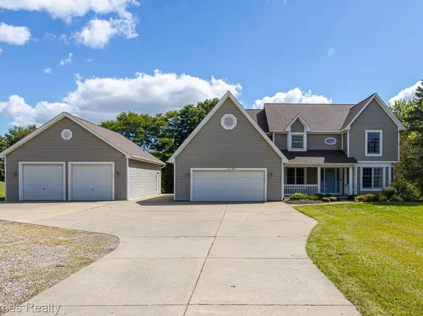 8088 Denton Hill Rd, Fenton, MI 48430