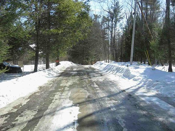 4th image of 28 Bog Rd