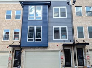10576 Red Oak St, Fairfax, VA 22030