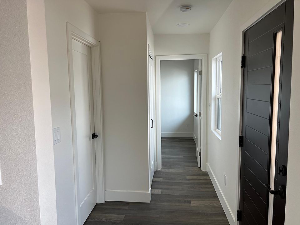 1st image of 3779 1/2 Rosewood Ave