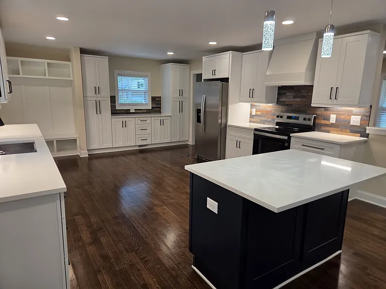 501 Farmington Woods Dr — Photo 5