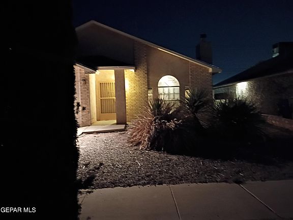 2nd image of 12420 Flora Alba Dr