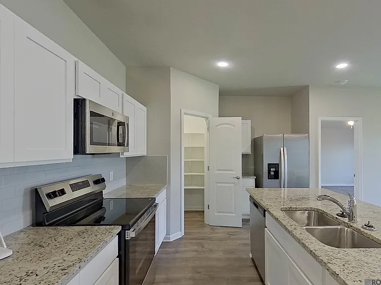 108 Santiago Ct — Photo 4