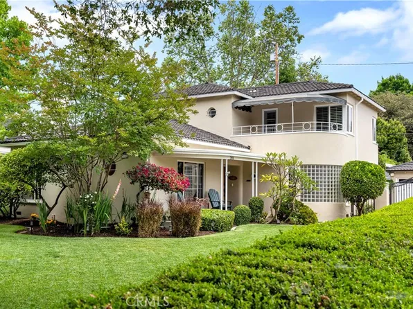 2105 N Heliotrope Dr, Santa Ana, CA 92706