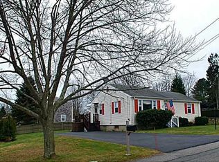 102 Hopeworth Ave, Bristol, RI 02809