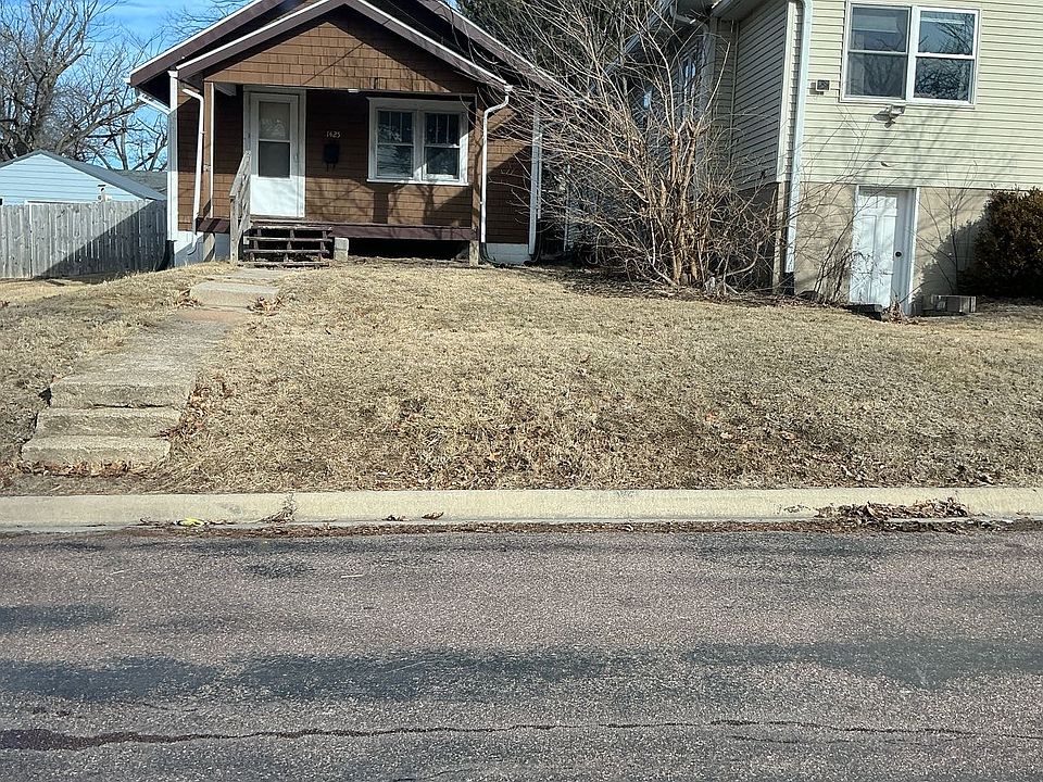1st image of 1425 E Marietta Ave