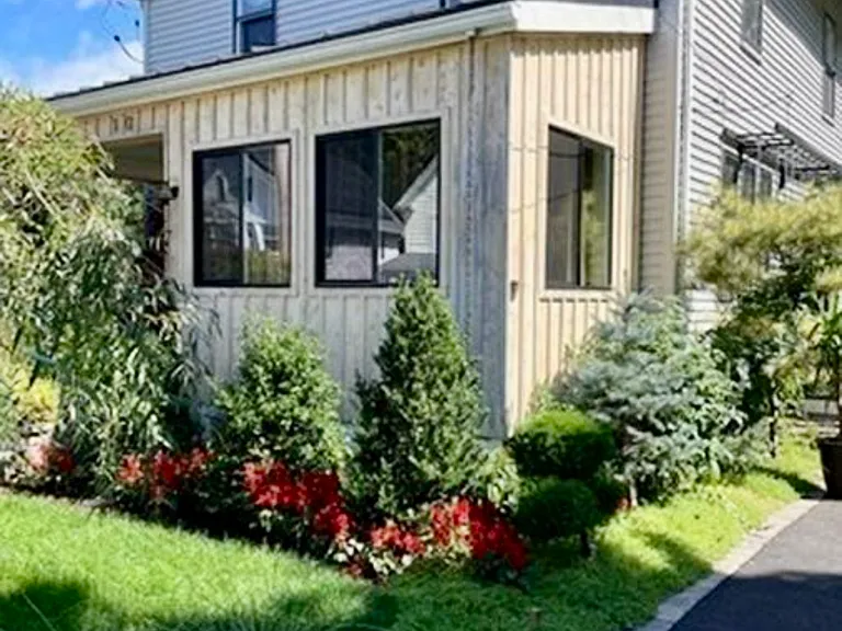 10 Cove Ave — Photo 2