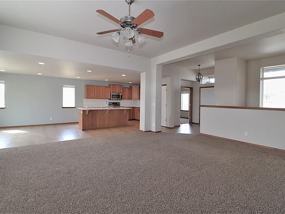 4th image of 13618 Cottonwood Creek Blvd