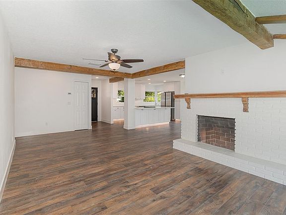 3rd image of 1770 Algonquin Trl